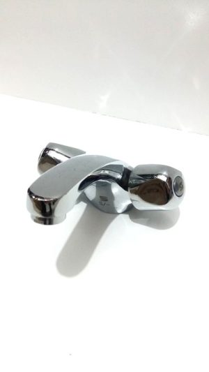 MELANGEUR LAVABO SAMA