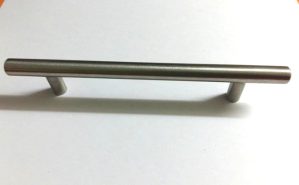 POIGNEE PLACARD BARRE CHROME 12-128MM