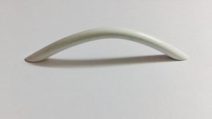 POIGNEE PLACARD BLANC 211S-96MM