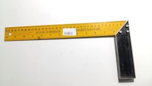 EQUERRE MENUISIER JAUNE 35 CM