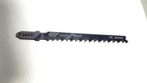 LAME SCIE SAUTEUSE BOIS T144D