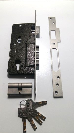 SERRURE GC 4 POINTS EZCURRA 700B 1ER