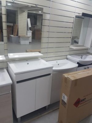 MEUBLE SDB 060 POSER AVEC PIED K3 BLANC