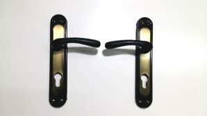 POIGNEE GC NOIR/MARRON YAL0582