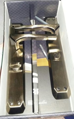 POIGNEE CND 111856 MARRON