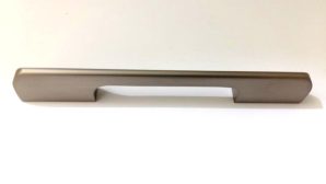 POIGNEE PLACARD CHROME MAT 192 MM REF:2025