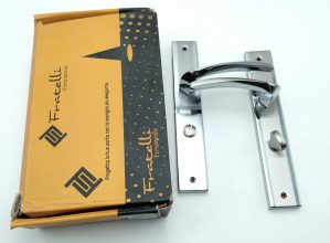 POIGNEE CND MARIA WC