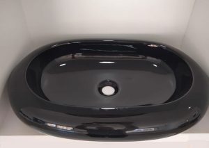 VASQUE POSER OVAL NOIR 620X410 REF:A063-CBK